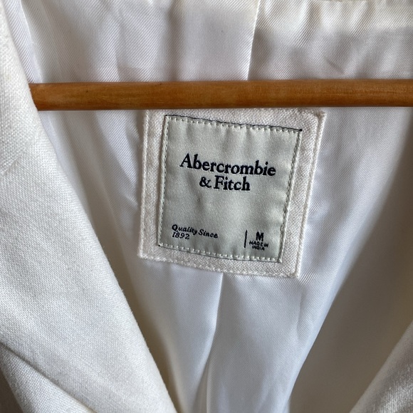 White Abercrombie blazer - Picture 3 of 5